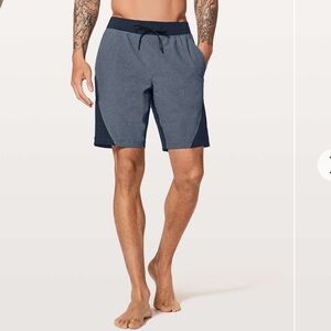 Lululemon Namaste At The Beach Short 9"
Heathered Deep Navy Swim Hybrid medium